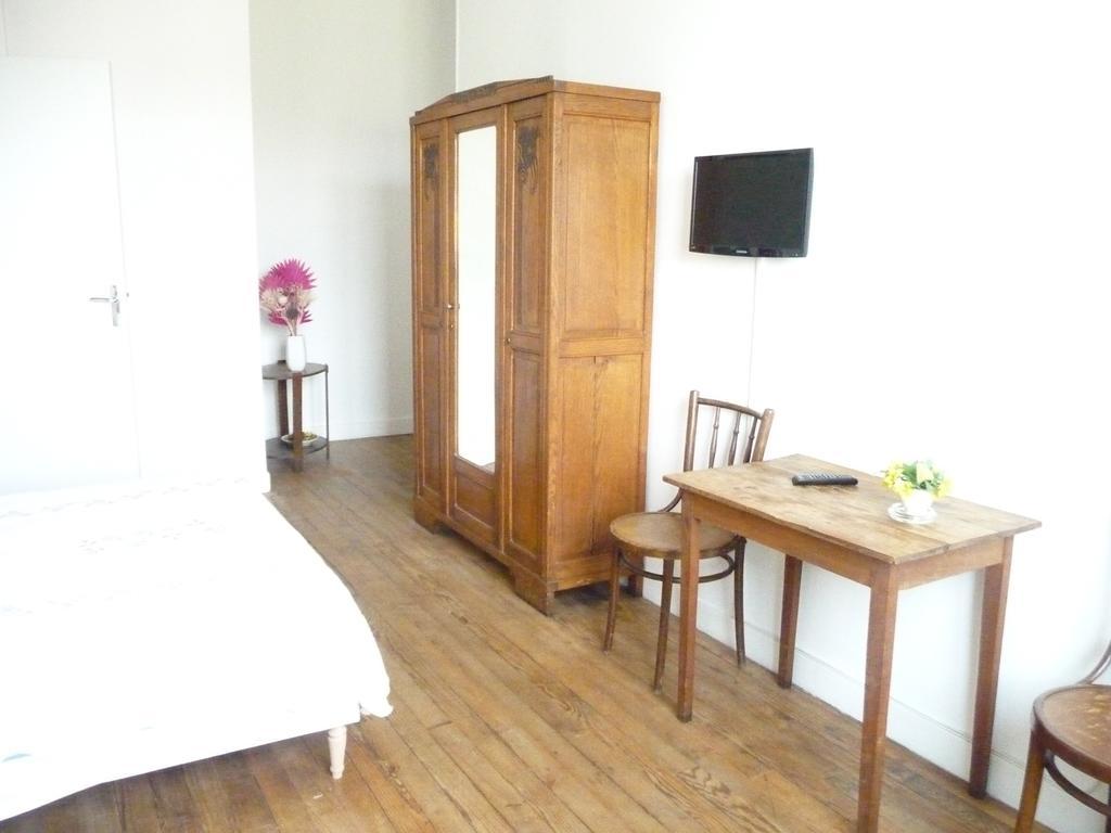 Hotel De La Gare Périgueux Quarto foto